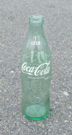 コカ・コーラ １リットルサイズの瓶